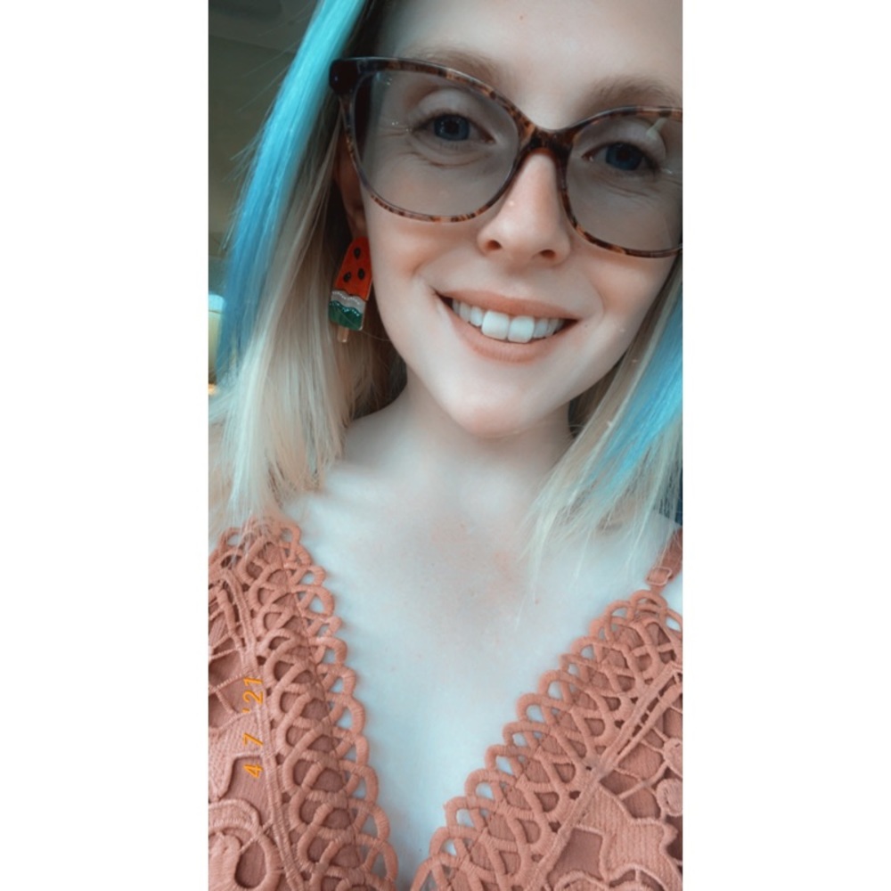 Meet your Posher, Jennifer